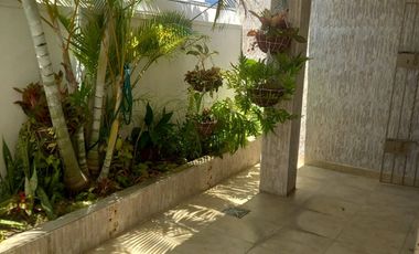 VENDO EXCELENTE CASA EN PRIMER PISO EN EL  NORTE CENTRO HISTORICO, CON AREA DE 182 mts ²