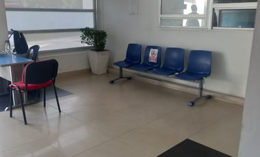 GRAN OPORTUNIDAD: CASA IDEAL PARA MONTAR UNA IPS, SERVICIOS MEDICOS.  UBICADA EN SECTOR  DE CLINICAS  AL NORTE DE LA CIUDAD CO N AREA DE 893 MTS
