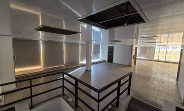 BODEGA DE ESQUINA FRENTE A LA GOBERNACION DEL ATLANTICO BARRANQUILLA
