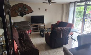 Venta de  departamento esquinero centro Sur de la ciudad