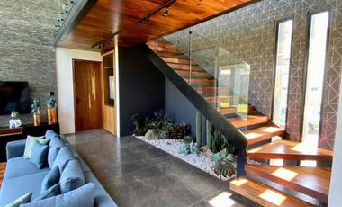 RESIDENCIA DE LUJO - LOMAS TOSCANA 2 - RENTA