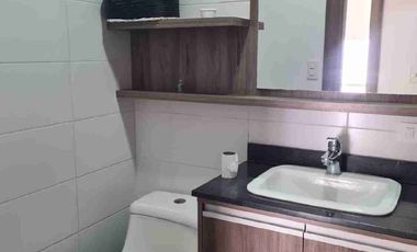 RENTA DEPARTAMENTO Totalmente amoblado con balcón vista amenities