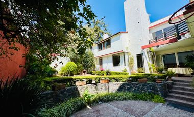 Casa con jardín en privada a pasos de Coyoacán