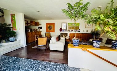 Casa con jardín en privada a pasos de Coyoacán