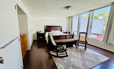 Casa con jardín en privada a pasos de Coyoacán