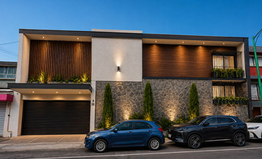 Casa con jardín en privada a pasos de Coyoacán