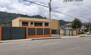 Propiedad Comercial Estratégica en Challuabamba | 1.292 m² sobre vía principal