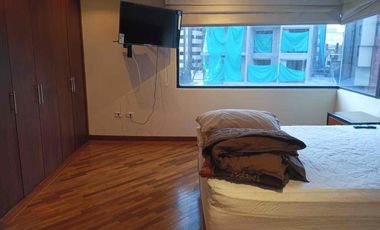 Departamento amoblado, en renta Portugal y 6 de Diciembre.