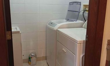 Departamento amoblado, en renta Portugal y 6 de Diciembre.