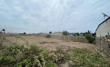 Venta de Terreno en Montecristi Zona Sur
