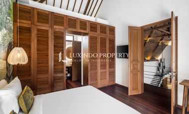 VILLA MEWAH 2 LANTAI DENGAN 4 KAMAR TIDUR UNTUK SEWA JANGKA PANJANG