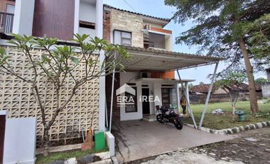 RUMAH 2 LANTAI DIJUAL DI JOGJA DEKAT KAMPUS STIPRAM DAN PASAR KOTAGEDE