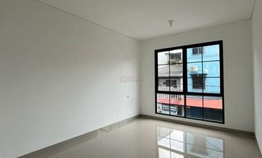 Disewa Ruko Strategis 4 Lantai di Pademangan Cocok Aneka Usaha, Kantor, Dekat Wisata Ancol & Pusat Grosir Mangga Dua, Pasar Pademangan Barat, Jakut