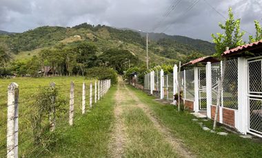 CASA CAMPESTRE EN VENTA PALMIRA ZONA RURAL