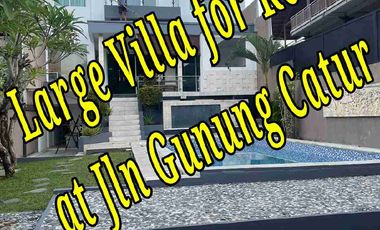 Disewakan Villa 4,5a di Jln Gunung Catur II Gatsu Barat Denpasar Bali