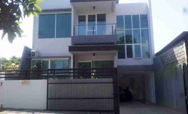 Disewakan Villa 4,5a di Jln Gunung Catur II Gatsu Barat Denpasar Bali