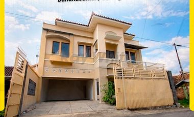 Rumah Modern 2Lantai 3kamar perlu renov dekat Kraton Solo, Danukusuman serengan Solo