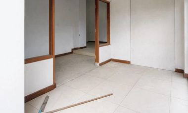 Rumah Modern 2Lantai 3kamar perlu renov dekat Kraton Solo, Danukusuman serengan Solo