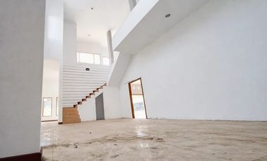 Rumah Modern 2Lantai 3kamar perlu renov dekat Kraton Solo, Danukusuman serengan Solo