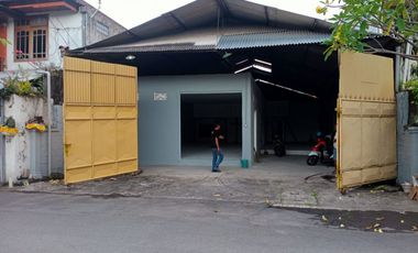 Jual/sewa cepat Gudang 200 m2 siap huni, lokasi tengah kota di Gatsu Timur