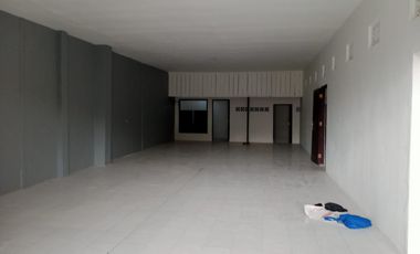 Jual/sewa cepat Gudang 200 m2 siap huni, lokasi tengah kota di Gatsu Timur