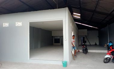 Jual/sewa cepat Gudang 200 m2 siap huni, lokasi tengah kota di Gatsu Timur