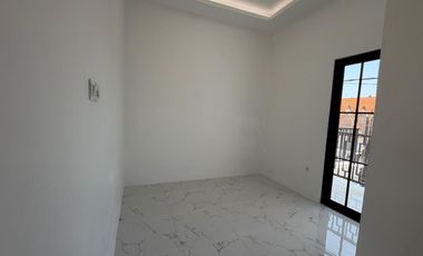 TURUN HARGA ! Rumah baru 2 lantai berlokasi di Denpasar Selatan