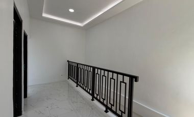 TURUN HARGA ! Rumah baru 2 lantai berlokasi di Denpasar Selatan