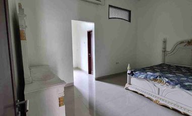 disewakan rumah ada kolam renang