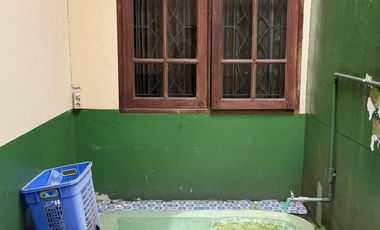 Rumah Nyaman di Mataram – Ada Halaman Besar, Pohon Manggis & Kolam Anak - SS