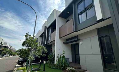 Sewa Rumah 2 Lantai Summarecon Crown Gading Nego