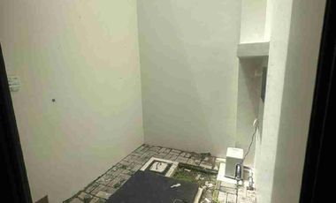 Sewa Rumah 2 Lantai Summarecon Crown Gading Nego