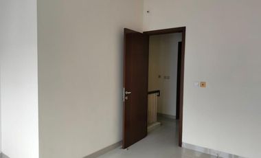 Green Lake City Luas 4X15 Siap Huni 2 Lantai