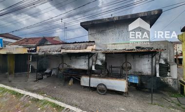 RUANG USAHA 2 LANTAI DIJUAL DI SOLO TIMUR DEKAT PASAR MASARAN