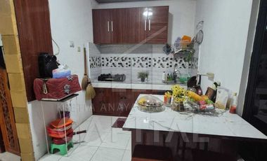 RUMAH FULLY FURNISHED SIAP HUNI DAN STRATEGIS DI ARCAMANIK BANDUNG