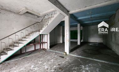 RUANG USAHA 2,5 LANTAI DIJUAL DI SOLO TIMUR DEKAT UNIVERSITAS TERBUKA, MITRA SWALAYAN DAN PASAR JATEN