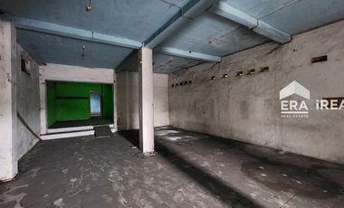 RUANG USAHA 2,5 LANTAI DIJUAL DI SOLO TIMUR DEKAT UNIVERSITAS TERBUKA, MITRA SWALAYAN DAN PASAR JATEN