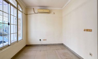 Rumah Green Lake City, West Europe 6x15, SHM, Utara, Hrg 2.5 milyar