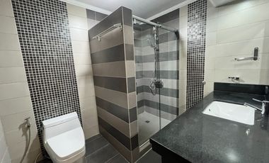 FOR RENT: 4BR, 3 Bathroom Newly Renovated and Semi-Furnished Townhouse in Kapitolyo, 5 mins from BGC