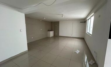 Local Comercial Y Bodega En San Vicente - Santiago
