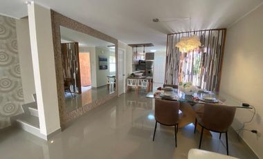 Venta de Casa en Urbanizacion en Montecristi