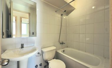 Se arrienda departamento 3 piezas, 2 baños con estacionamiento en Claros de Rauquen, Curicó