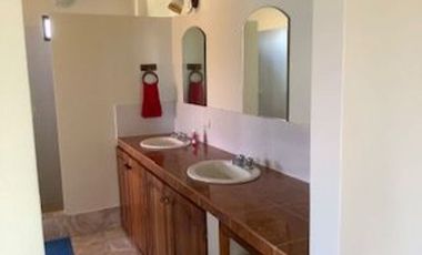 Venta de Casa Cerca al Mar en Puerto Cayo Manabi