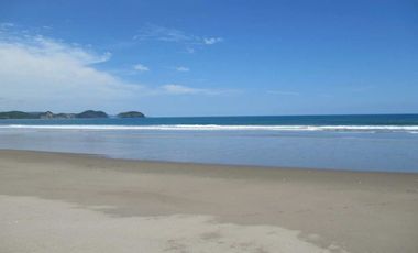 Venta de Casa Cerca al Mar en Puerto Cayo Manabi
