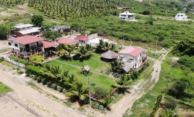 Venta de Casa Cerca al Mar en Puerto Cayo Manabi