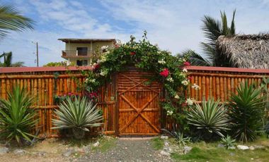 Venta de Casa Cerca al Mar en Puerto Cayo Manabi