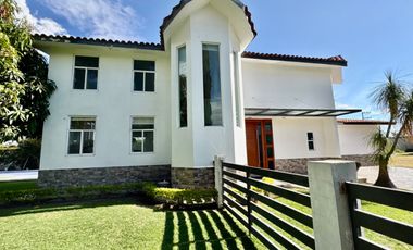 Casa amueblada en Renta Residencial 