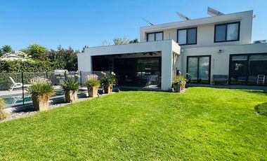 VENTA CASA CONDOMINIO SANTA ELENA - NO PERIMETRAL