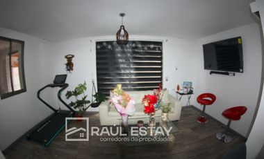 ARRENDAMOS Casa ampliada frente a extenso parque