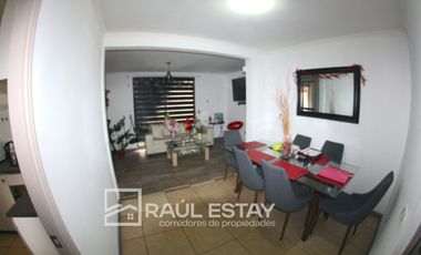 ARRENDAMOS Casa ampliada frente a extenso parque